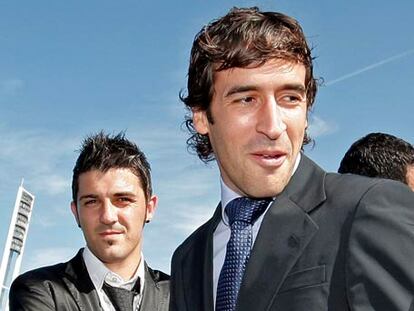 Raúl y Villa, los dos últimos <i>sietes</i> de la selección.