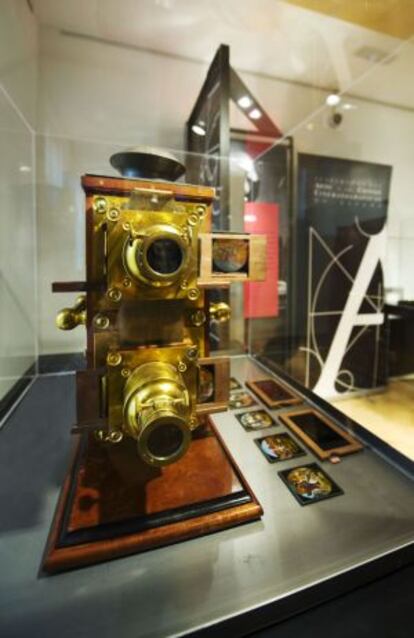 The magic lantern, invented in 1654, was a popular precursor to the cinema.