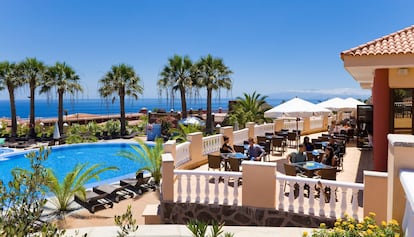 Foto de archivo de la piscina del hotel Callao Sport, en Adeje (Tenerife)