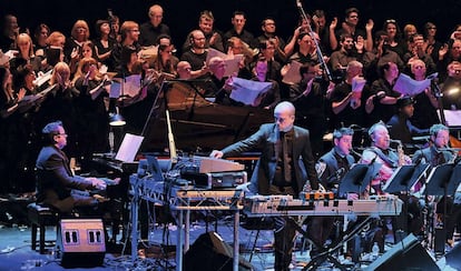 Actuación en directo con la Brexit Big Band en Londres.