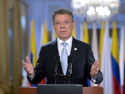 Juan Manuel Santos faz o anúncio da conclusão das conversações de paz com as FARC.