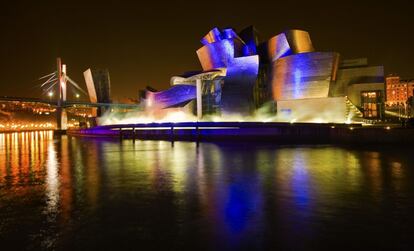 Museo Guggenheim de Bilbao, diseñado por Frank Gehry, 2007.