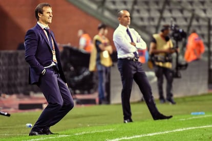 Lopetegui y Mart&iacute;nez, en la banda.