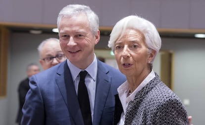 Bruno Le Maire, ministro de Finanzas de Francia, junto a Christine Lagarde, presidenta del BCE.