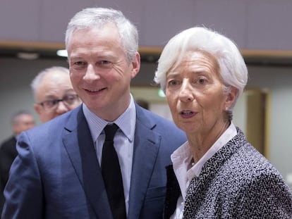 Bruno Le Maire, ministro de Finanzas de Francia, junto a Christine Lagarde, presidenta del BCE.