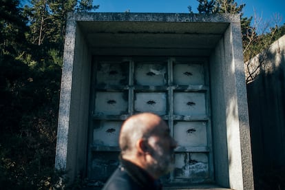 Detalle de los huecos para nichos de uno de los cubos y que ahora se destinarán a urnas de cenizas.