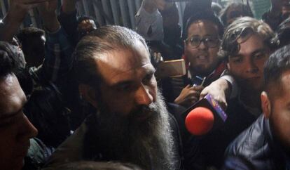 El exgobernador de Sonora Guillermo Padrés, tras salir de la cárcel.