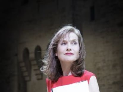 La actriz Isabelle Huppert, en su actuación en el festival de Aviñón.