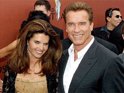 Arnold Schwarzenegger con su esposa, la periodista Maria Shriver Kennedy.