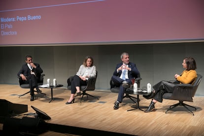 Conferencia moderada por la directora de El País Pepa Bueno con Teresa Ribera, Ministra para la Transición Ecológica y el Reto Demográfico del Gobierno de España, Francesco La Camera, director general de IRENA y Jaume Collboni, Primer Teniente Alcalde de Barcelona.