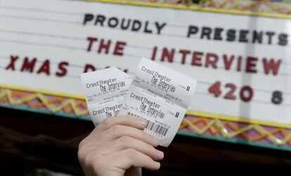 Entradas para ver 'A Entrevista' em um cinema de Los Angeles.