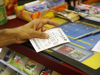 Un boleto de Powerball, vendido el pasado jueves en Chicago.