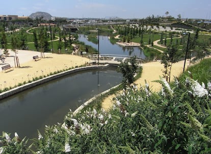 El parque La Marjal en Alicante, el primer parque urbano inundable de España.