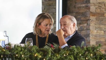 El fudandor de Inditex, Amancio Ortega y su mujer, Flora Perez, en una foto de archivo.