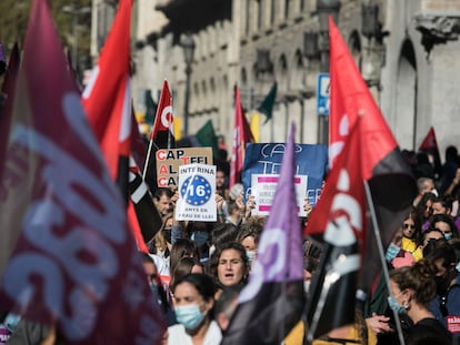 Manifestación de los trabajadores interinos en Barcelona, en 2021.