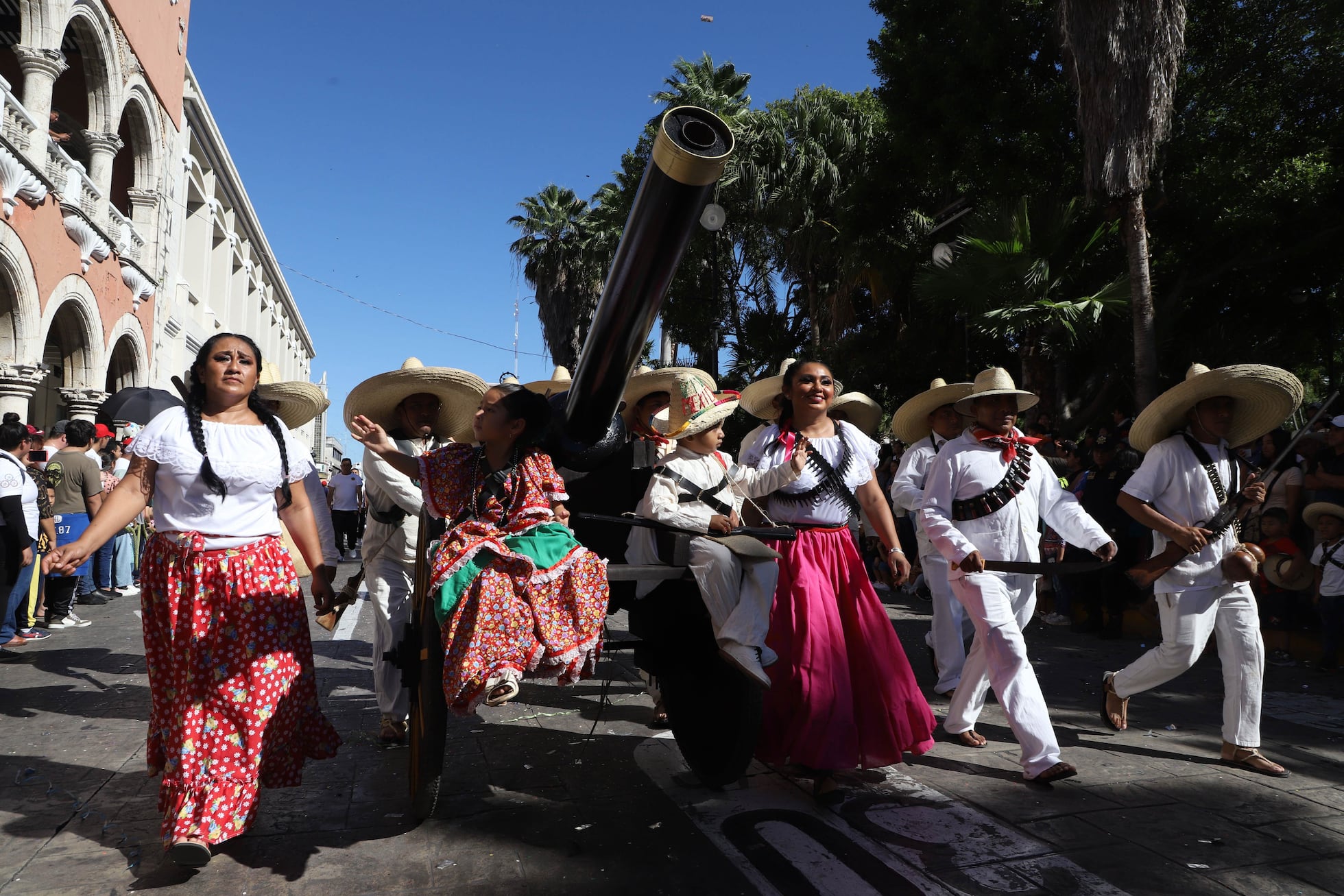 El desfile por el aniversario de la Revolución, en imágenes | Fotos ...