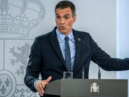 El presidente del Gobierno, Pedro Sánchez, en la rueda de prensa en Moncloa el martes.