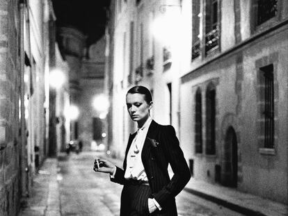 Fotografía de Helmut Newton publicada en 'Vogue Paris' en 1975.