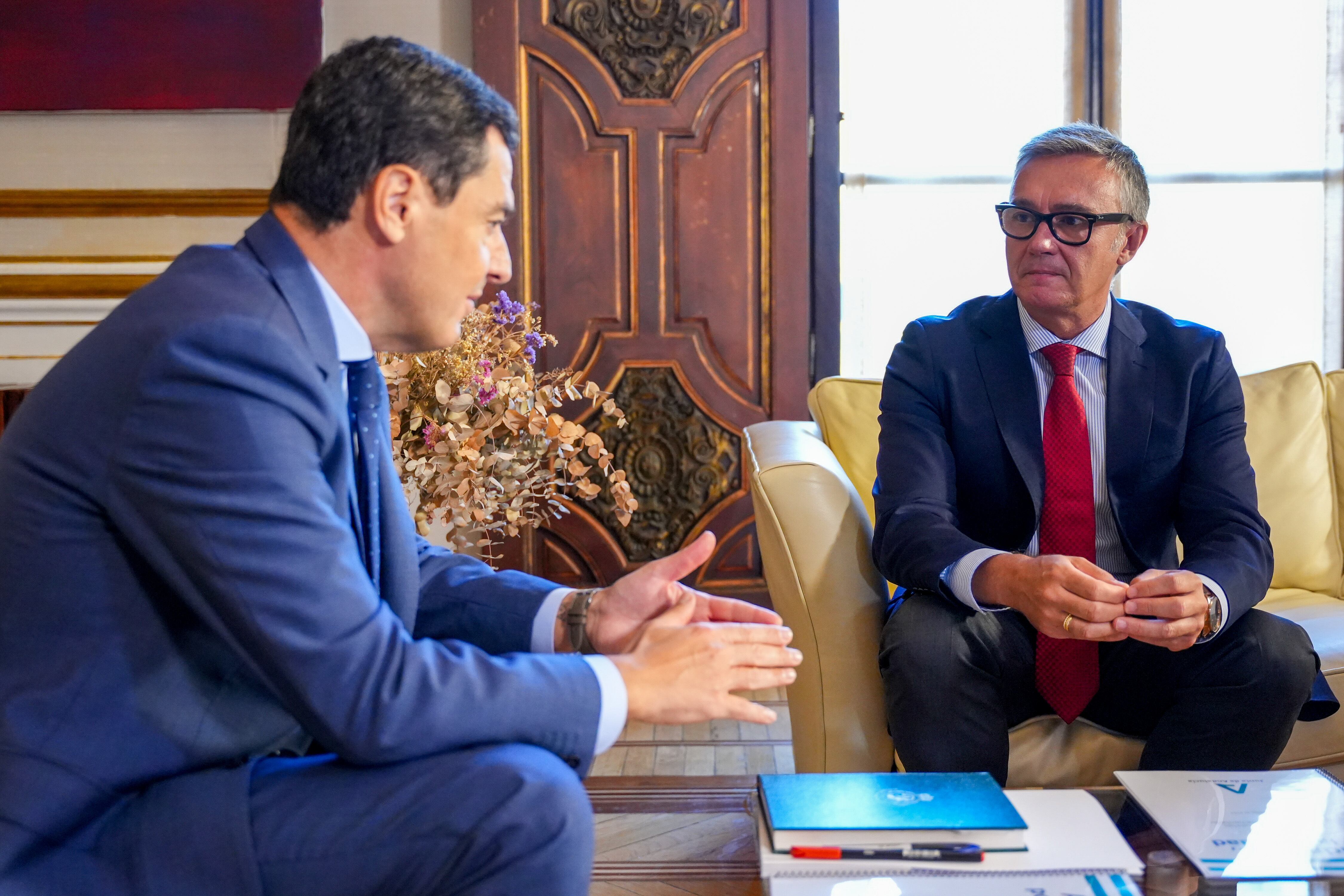 Moreno apura hasta el último minuto para pactar con Vox el a