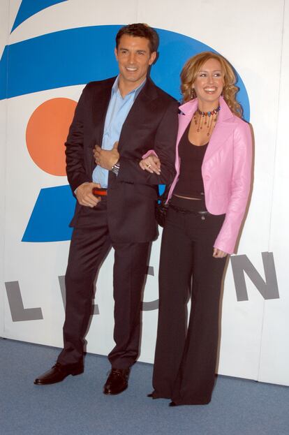 Jesús Vázquez y Emma García, en una imagen de 2004.