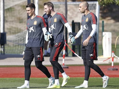 Kepa, De Gea y Pau López, con España.