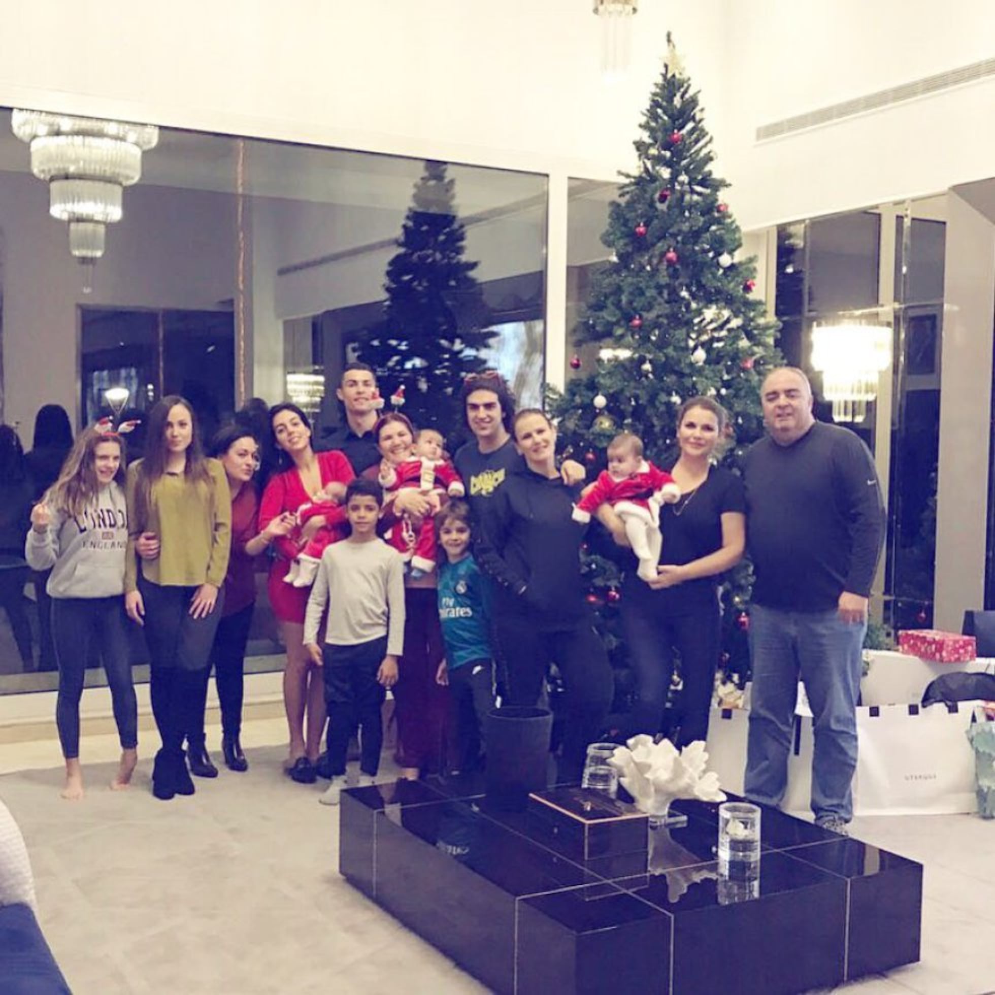 El primer año de Mateo y Eva, los mellizos de Cristiano Ronaldo | Fotos