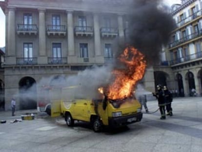 Atentado contra una furgoneta de la 'Kale Borroka'