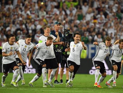 Los jugadores de Alemania celebra el pase a semifinales.