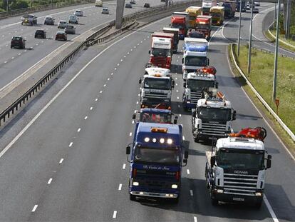 Centanar de camioneros británicos