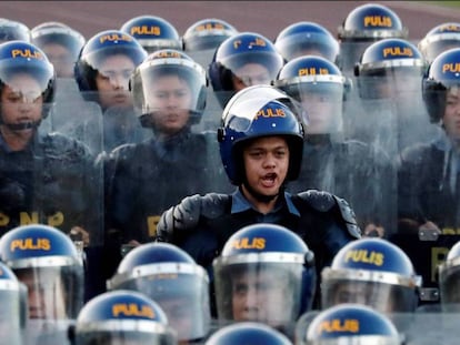 Policías filipinos en una ceremonia de 2018.