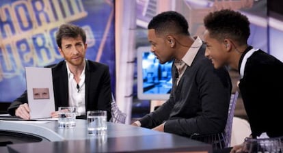Un momento de 'El hormiguero' con Will Smith y su hijo Jaden.