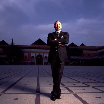 Le roi du Maroc, Mohamed VI, dans le palais royal à Marrakech, en juin 2006.