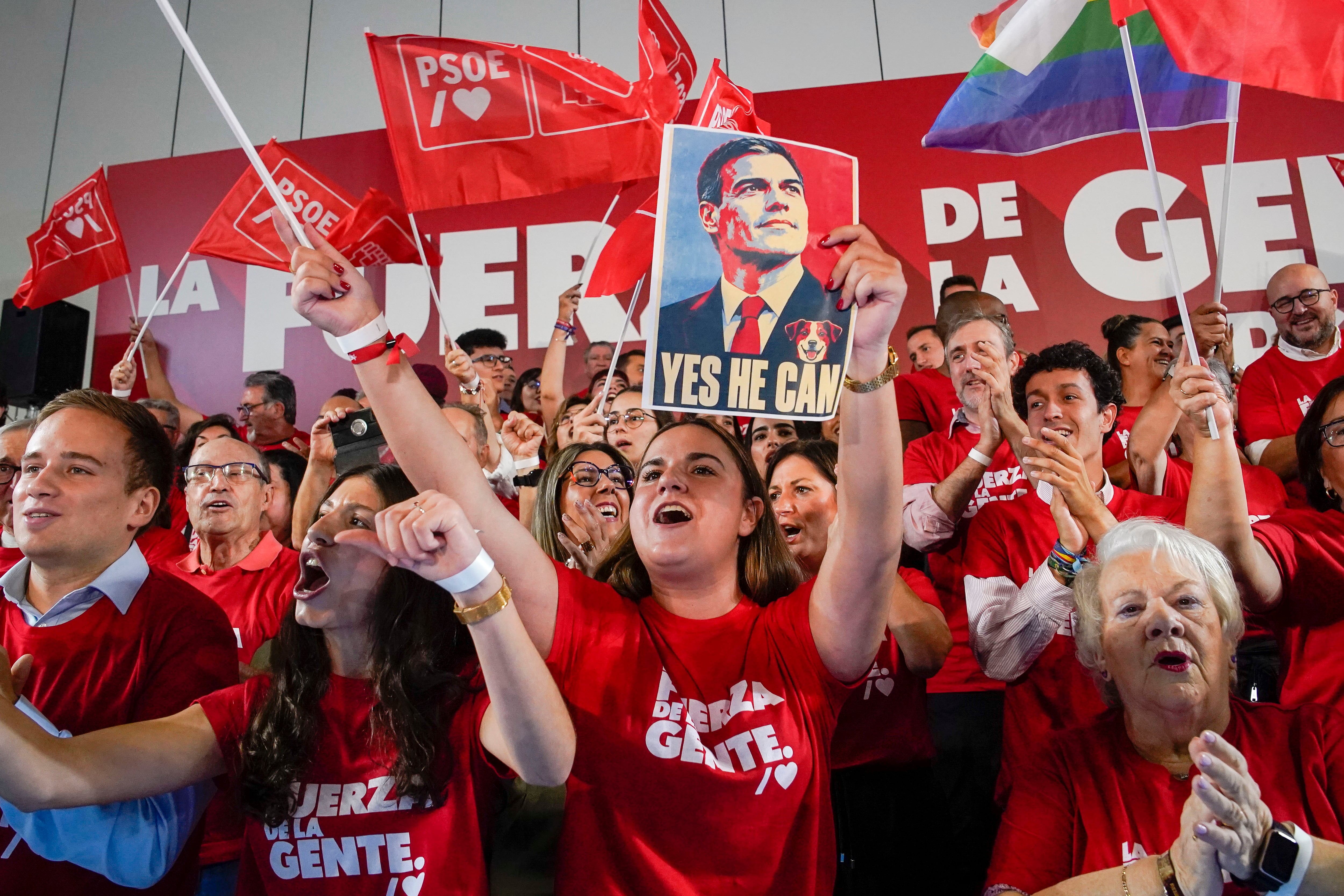 Mitin posterior a la reunión del Comité Federal del PSOE celebrado en Fuenlabrada, este sábado. 