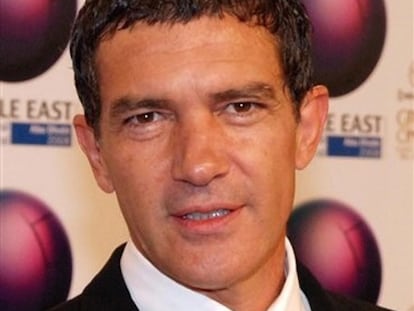Antonio Banderas ha cumplido 49 años. El actor español, casado desde hace 11 años con la actriz Melanie Griffith, participa en la nueva película de Woody Allen. El malagueño tendrá en septiembre su propia figura en el Museo de Cera de Madrid.