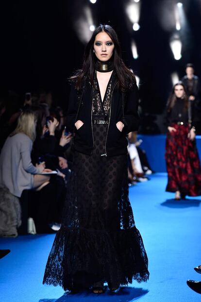 Elie Saab : Runway &#8211; Paris Fashion Week Womenswear Fall/Winter 2016/2017