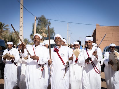 Gruppo musicale della regione di M'hamid El Ghizlane al Festival di Zamane, 29 novembre 2024.