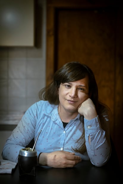 Carla Antonella Rodríguez, retratada en su casa en Río Turbio. 