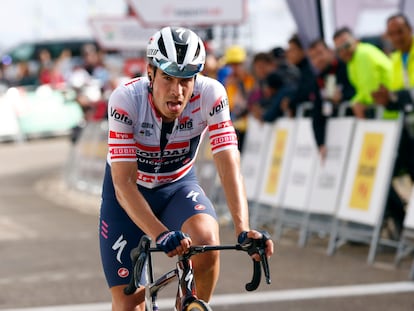 Mikel landa, tras terminar segundo en la tercera etapa de la Volta.