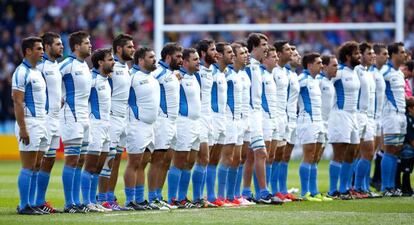 Los jugadores de Uruguay, antes del duelo contra Australia.