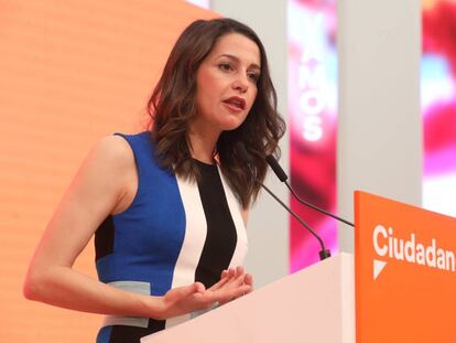 La portavoz nacional de Ciudadanos, In&eacute;s Arrimadas, durante la rueda de prensa tras la reuni&oacute;n de la Ejecutiva de Ciudadanos un d&iacute;a despu&eacute;s de las elecciones del 26M.