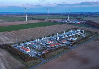 Vista áerea de la conexión de Mallnow por la que llega el gas ruso, en la frontera entre Alemania y Polonia.