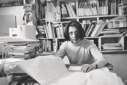 Un retrato del arquitecto en 1969, cuando fundó su agencia en la ciudad de Osaka, a los 28 años.