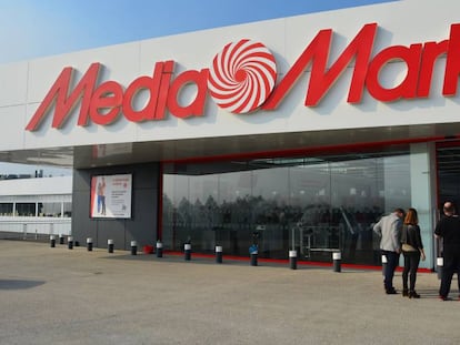 MediaMarkt quiere facturar 3.000 millones en 2025 con nuevos formatos y sin descartar compras