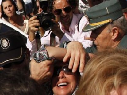 Isabel Pantoja sale del juzgado de Málaga el martes tras conocer su sentencia condenatoria.