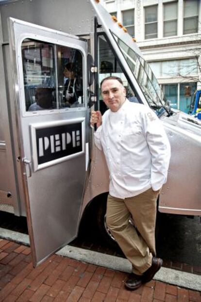 El chef José Andrés y su 'food truck'.