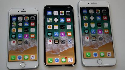 Iphone 8, a la izquierda, iPhone X e iPhone 8 Plus.