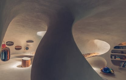 La influencia vernácula en la obra de Senosiain es muy evidente en las formas cómo se concibieron los diferentes cuartos y espacios de la casa.