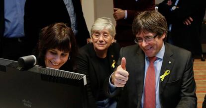 El expresidente Puigdemont, el d&iacute;a de las elecciones catalanas, en Bruselas.