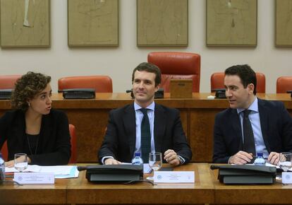 Pablo Casado (c) in Congress.