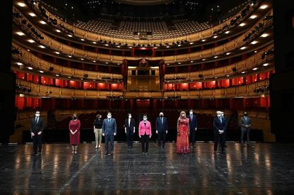 
La ministra de Asuntos Exteriores, Arancha González Laya, presentó este jueves en el Teatro Real la campaña 'Spain for Sure', cuyo objetivo es impulsar la imagen del país. La iniciativa está protagonizada por extranjeros que viven en España.
